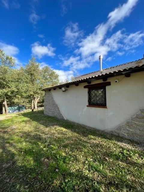 Ovostolai Cottage Fonni Exteriér fotografie